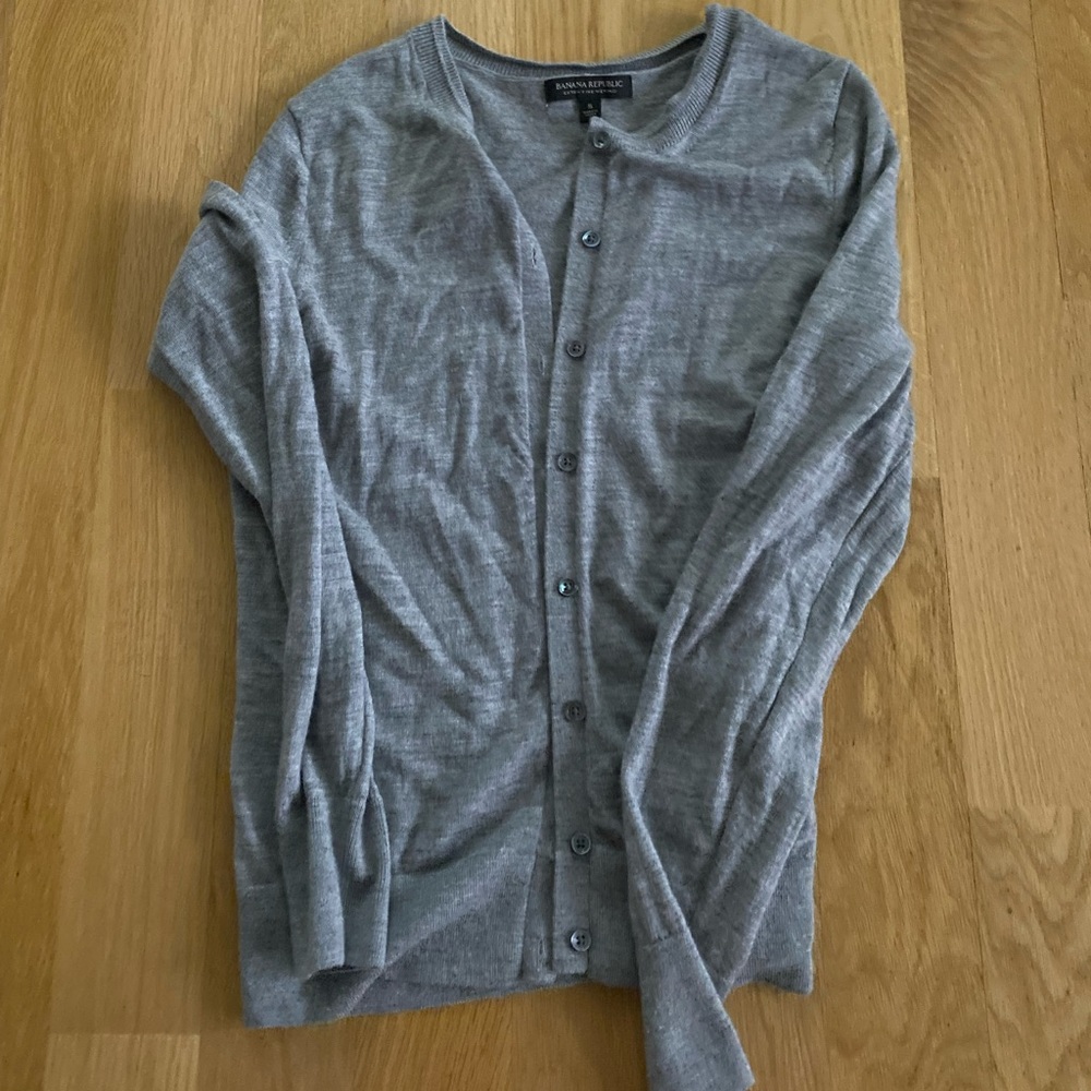 Banana gray cardigan